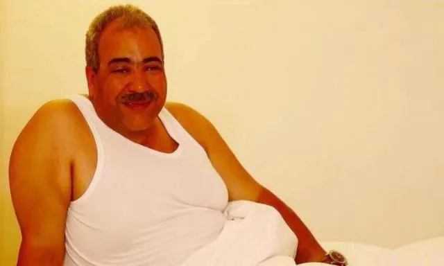 بيومي فؤاد يعتذر لمحمد سلام على الهواء ويبكي: «لو زعلان مني.. أنا آسف»